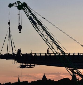 Pierwsze kopalnie i ich infrastruktura techniczna