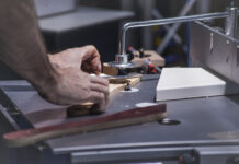 Najczęstsze błędy przy pracy z podzielnicą frezarską i jak ich uniknąć